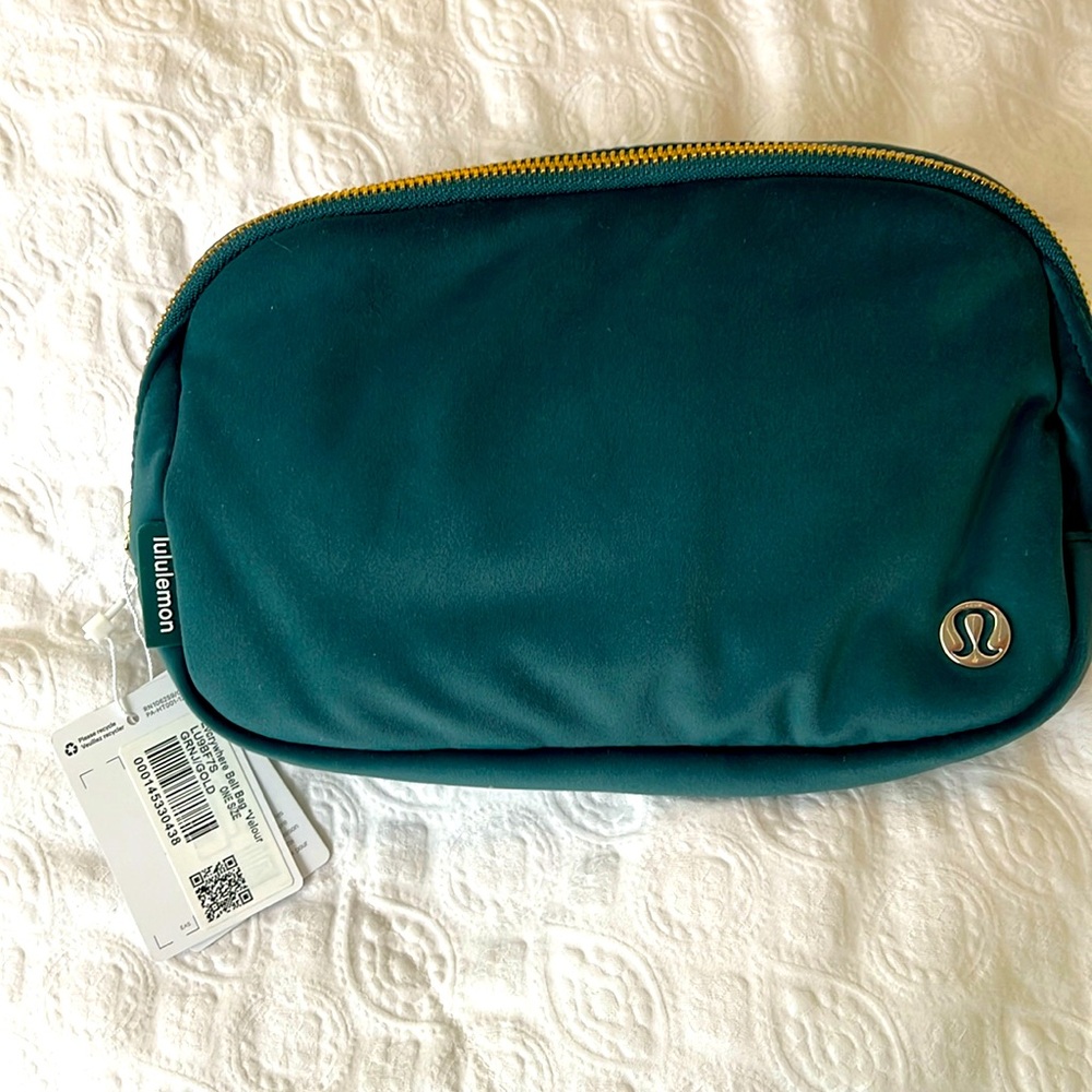 NWT Lululemon Beltbag
